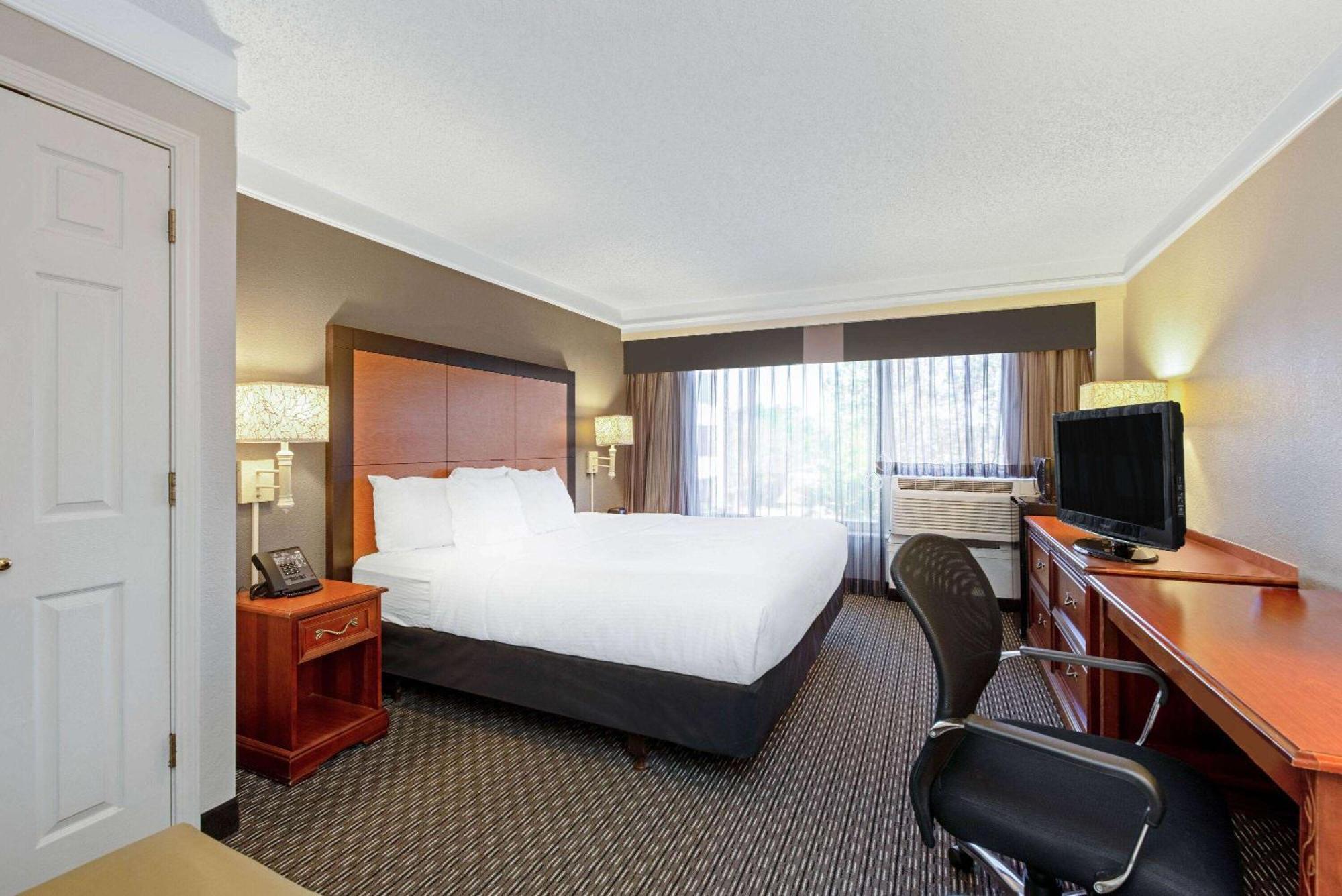 La Quinta By Wyndham New Orleans Airport Hotel Kenner Buitenkant foto