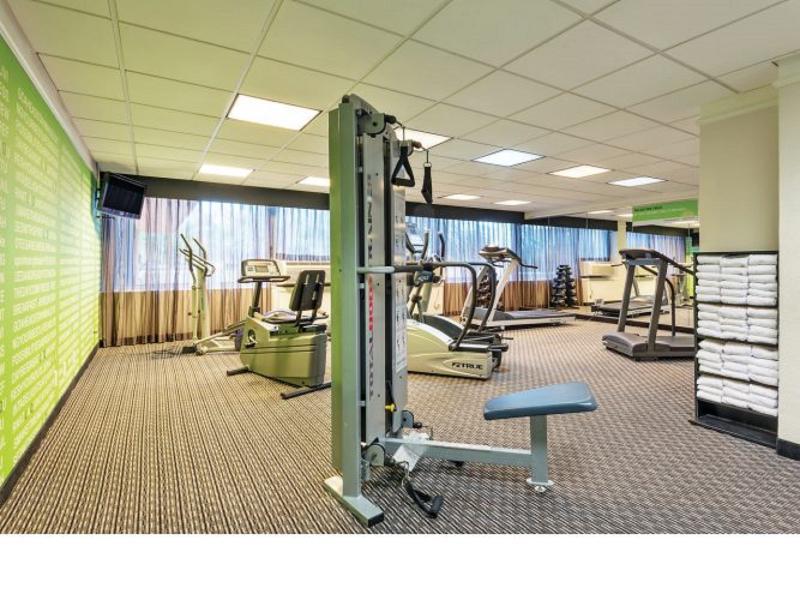 La Quinta By Wyndham New Orleans Airport Hotel Kenner Buitenkant foto