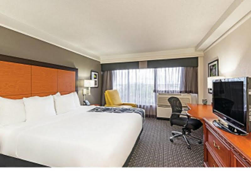 La Quinta By Wyndham New Orleans Airport Hotel Kenner Buitenkant foto